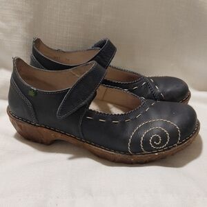 El Naturalista Yggdrasil Blue Leather Mary Jane Shoes White Contrast Stitching